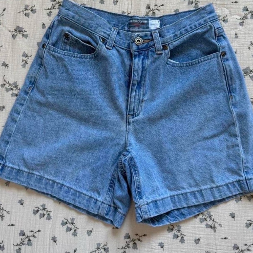 Liz Claiborne Women's Light Blue Jean Shorts